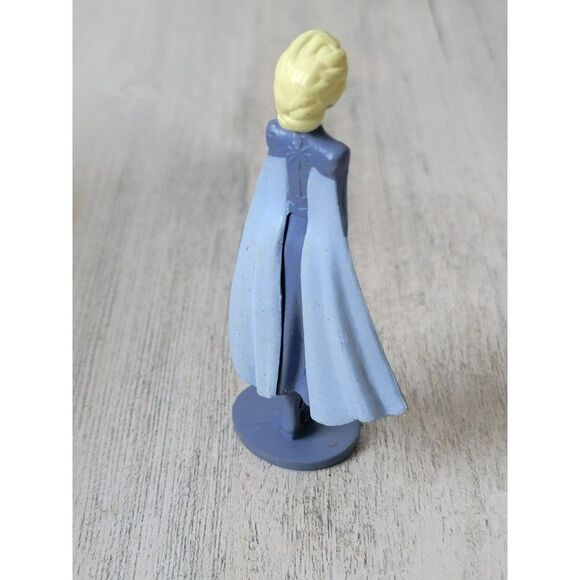 Disney Elsa Let It Go snow outfit princess toy figure - Picture 3 of 4